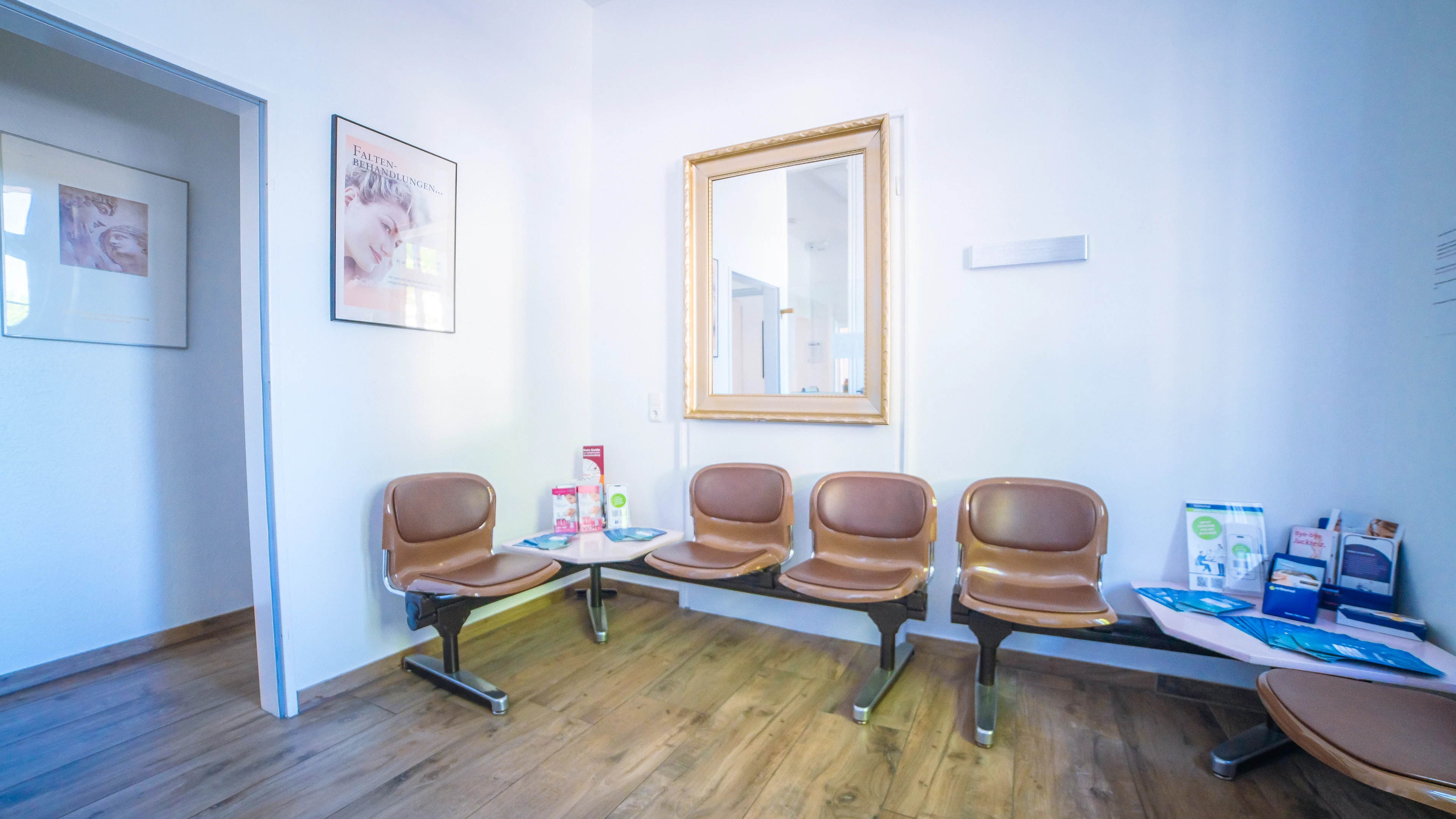 Praxis-Rundgang Wartezimmer
